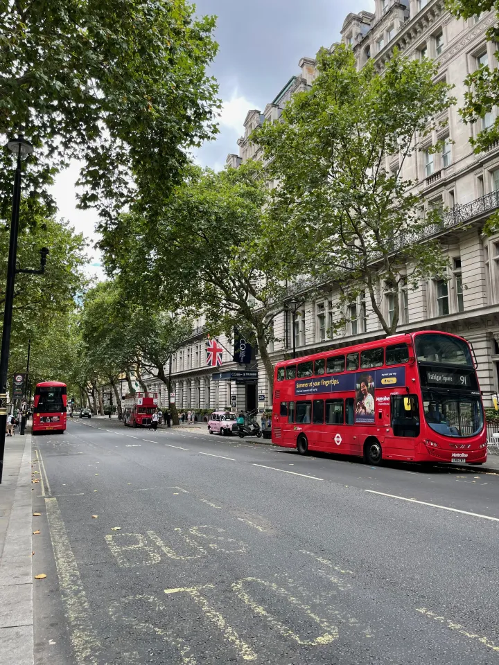 London, photo 1 of 1