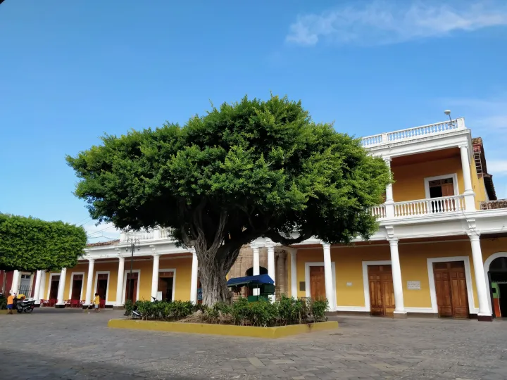 Managua, photo 2 of 2